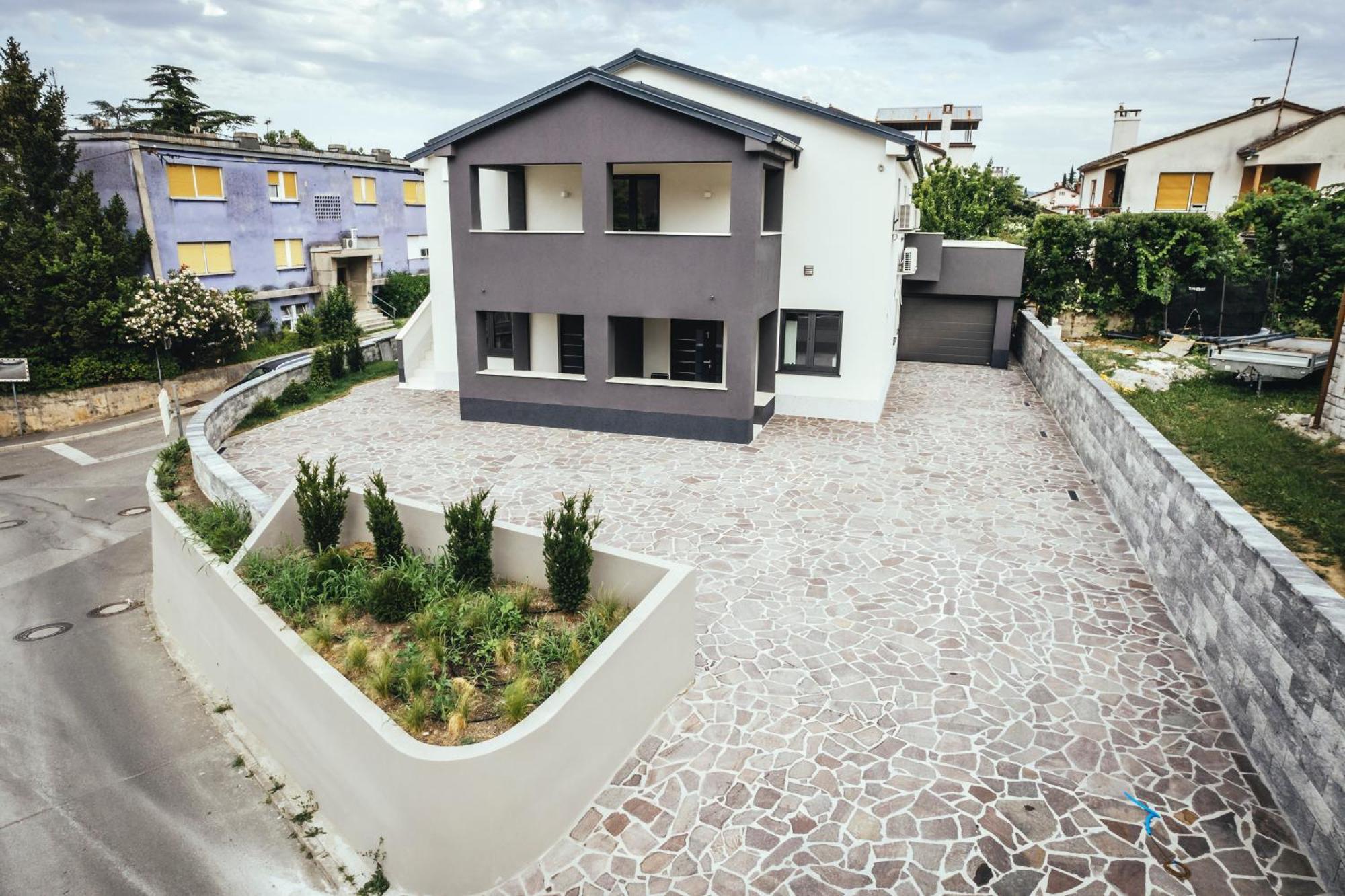 Sunsea Apartman *